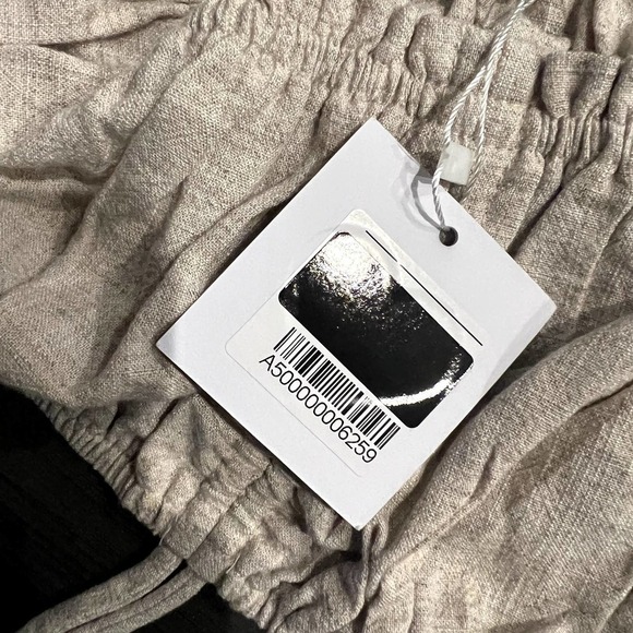 NWT Adika Oceana Off The Shoulder Long Sleeve Cropped Top Size S/M - Picture 6 of 6